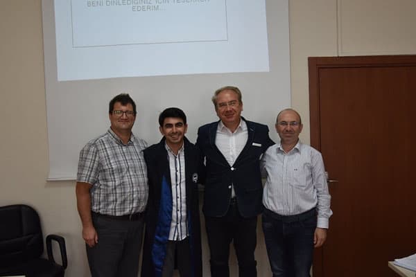 Azərbaycanlı jurnalist tanınmış universitetin məzunu oldu (FOTO)