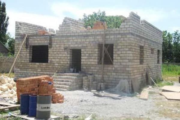Ağsuda zəlzələdən dağılan 152 evin tikintisi başa çatmaq üzrədir