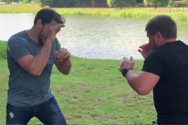 Zabit Səmədov Ramzan Kadırovla döyüşdü (VİDEO)