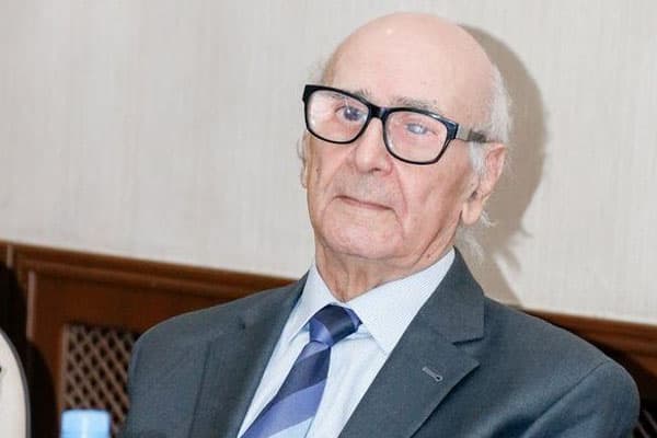 Keçmiş baş redaktor vəfat etdi