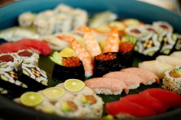 Azərbaycanlı biznesmenin suşi restoranında 2.5 milyonu oğurlandı