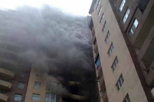 Bakıda yaşayış binası yandı: 15 sakin təxliyyə edildi