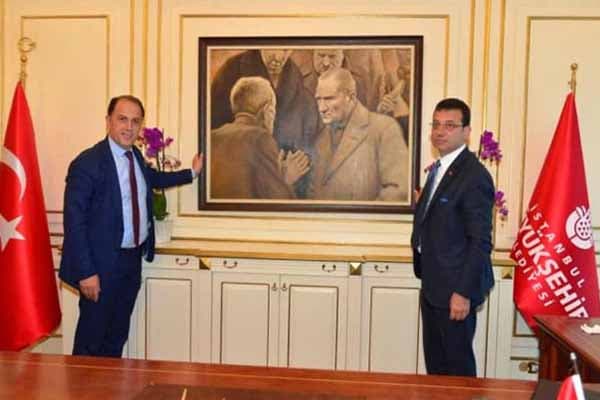 Mandatını alan İmamoğlunun ilk işi bu oldu (FOTO)
