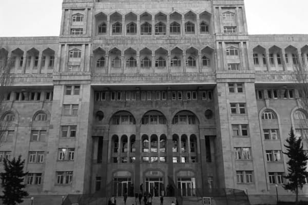 Tibb Universitetində tələbələrin istəyi ilə dərs saatları dəyişdirilib