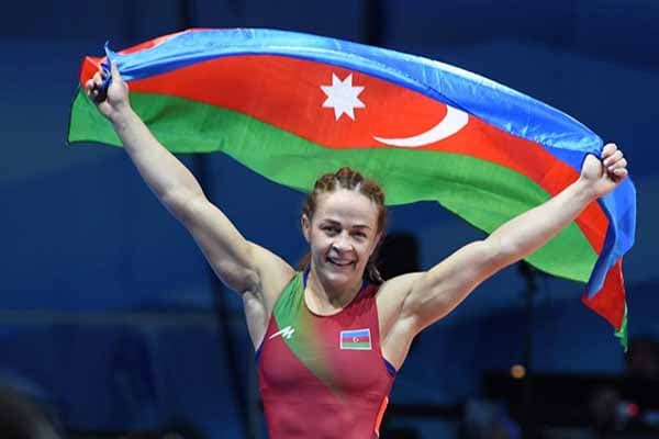Mariya Stadnikdən qızıl medal!