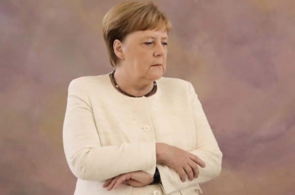 Merkel səhhətindən danışdı: "Keçib gedəcək"