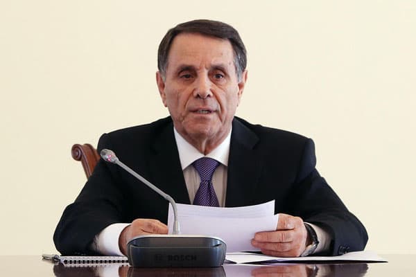 Novruz Məmmədov müəllimlərin maaşı ilə bağlı sərəncam imzaladı