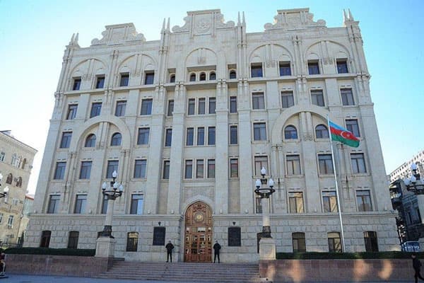 İşdən çıxarılan polis rəisi Əsgər Ələkbərovun bacısı oğludur
