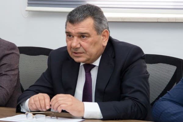 Nazir müavininə ağır itki