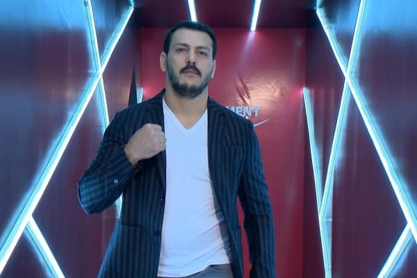 Zabit Səmədovun yarım milyonluq avtomobili (FOTO)