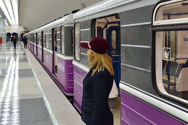 Metro istifadəçiləri intervaldan narazıdır: Metropoliten nə deyir?