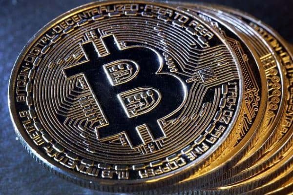İran "Bitcoin"i qadağan etdi