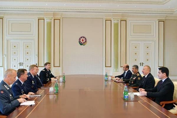 İlham Əliyev NATO-nun Avropadakı Ali Komandanını qəbul edib