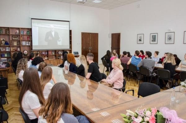 Azərbaycan dili Serbiyanın ən böyük universitetində tədris olunacaq (FOTOLAR)