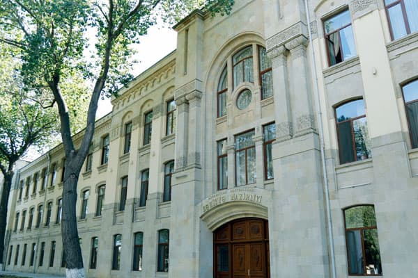Goranboyda silahlı insident zamanı yaralanan şəxsin vəziyyəti kritikdir