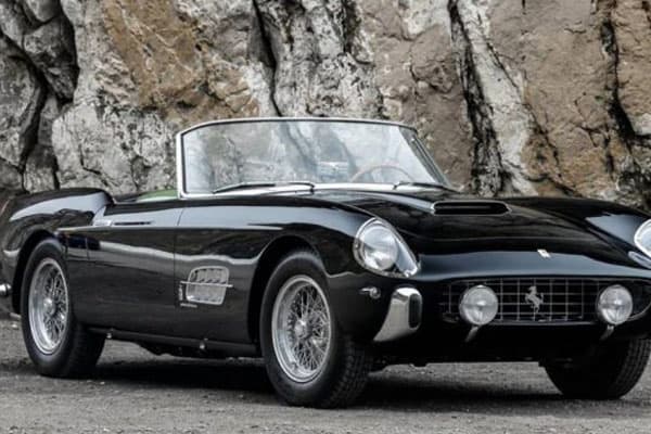 Nadir tapılan Ferrari 8 milyon dollara satıla bilər (FOTO)