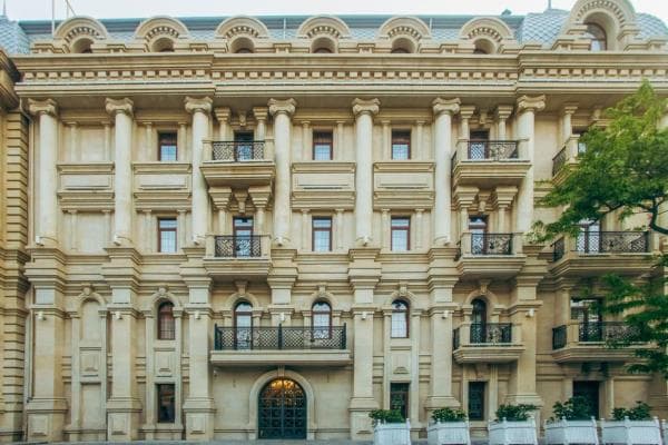 Palata “Sapphire Bayıl” hotelini cərimələdi