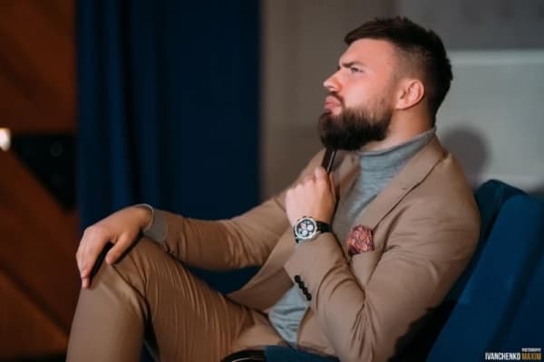 Məşhur aparıcı faciəvi şəkildə öldü (FOTOLAR)