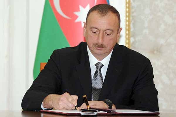 Prezident kommersiya məhkəmələrinin yaradılması ilə bağlı qanunu təsdiq etdi
