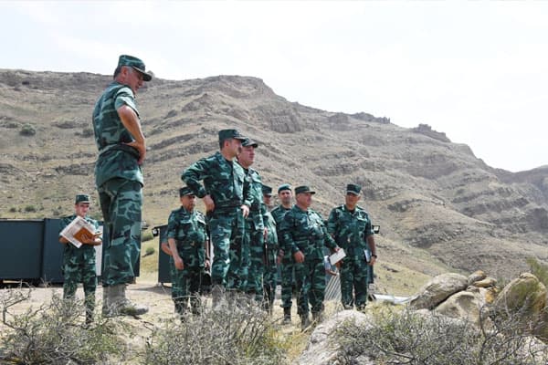 General Qazax və Ağstafada bölmələrin döyüş fəaliyyətini yoxladı (FOTOLAR)