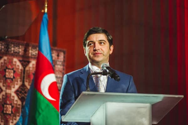 Anar Məmmədovun "Tramp" otelinin üzlüyü sökülür (FOTOLAR)