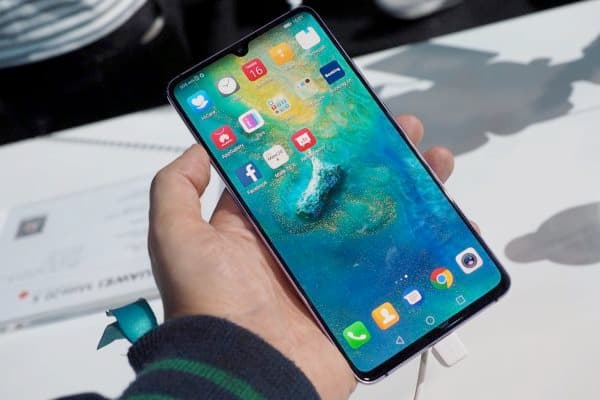 "Huawei" ilk 5G mobil telefonunu təqdim etdi
