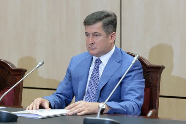 Kərəm Həsənov məsləhət üçün 1.5 milyon ödədi