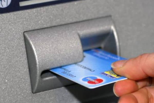 Bakıda maaşlar artıb - 1 manat 40 qəpik