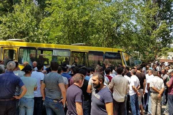 Gürcüstan azərbaycanlıları etiraza qalxdı