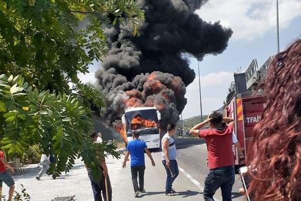 Türkiyədə dəhşətli qəza: 5 ölü, 17 yaralı (FOTOLAR)