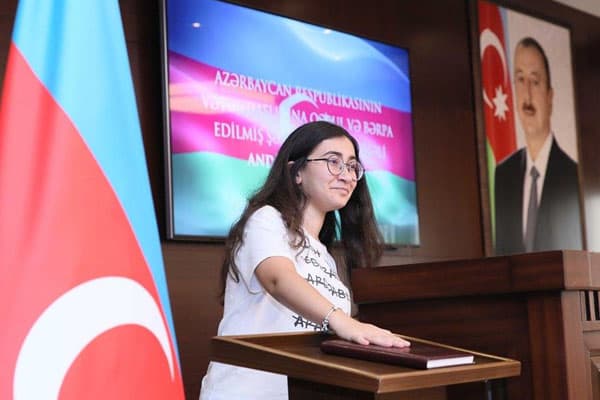 İlham Əliyev 83 nəfərə Azərbaycan vətəndaşlığı verdi (FOTOLAR)