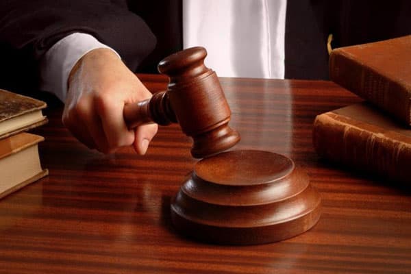 Peterburqdakı cinayətkar dəstənin qaçaq liderinə Bakıda hökm oxundu