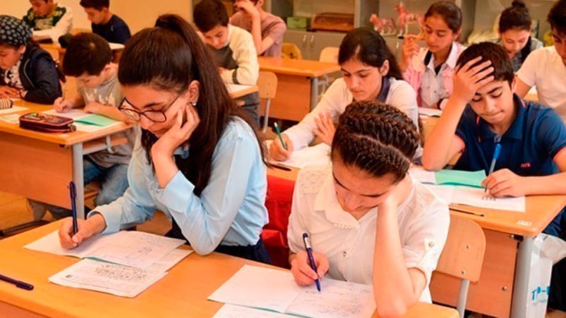 Bu jurnalistlərin övladları tələbə adı qazandılar (SİYAHI / FOTOLAR)