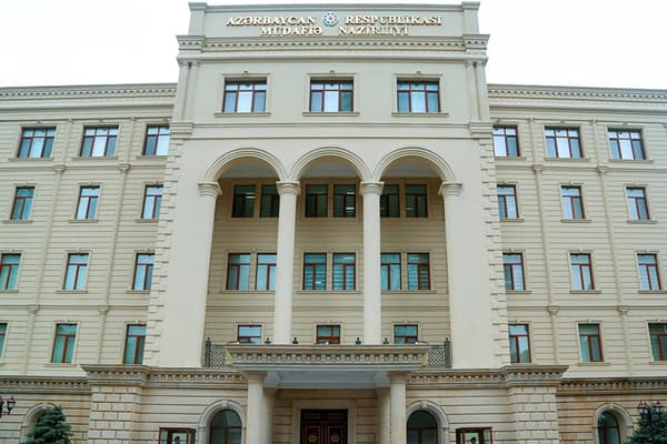Təmas xəttində erməni hərbi qulluqçusu saxlanılıb (FOTOLAR)