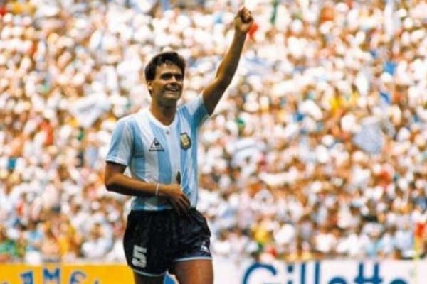 Dünya çempionu olmuş futbolçu vəfat etdi (FOTO)