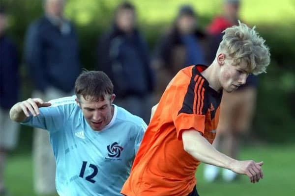 Futbolçu zədəyə görə intihar etdi
