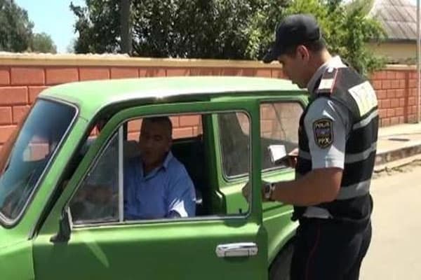 Astarada baba nəvəsi ilə "avtoşluq" etdi (VİDEO)