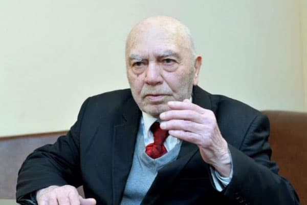 Tanınmış azərbaycanlı şair vəfat etdi