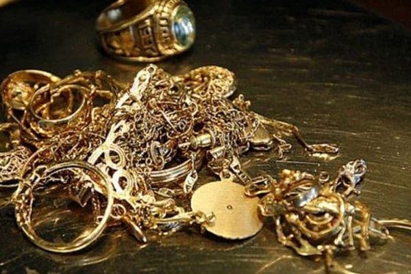 Azərbaycanda qızıl və gümüş ucuzlaşdı