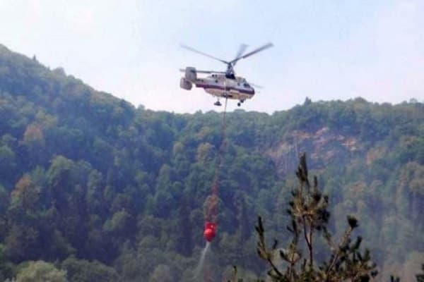 Qəbələdə meşə yanır, əraziyə helikopter və təyyarə cəlb edildi