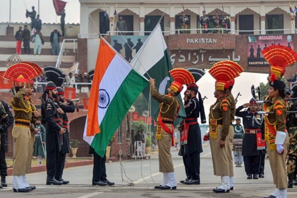 Pakistan hava sahəsini Hindistan üçün bağlayır