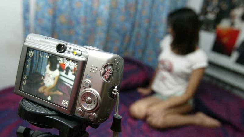 Porno videolar çəkib yayan şəxs Bakıda yaxalandı
