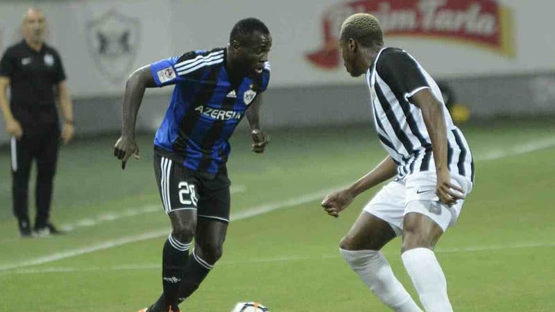 "Qarabağ" legioneri ilə yollarını ayırdı