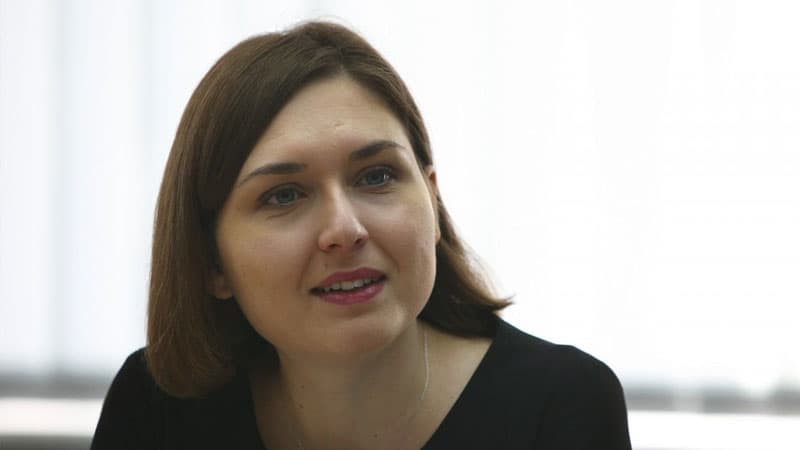 29 yaşlı xanım nazir oldu (FOTO/VİDEO)