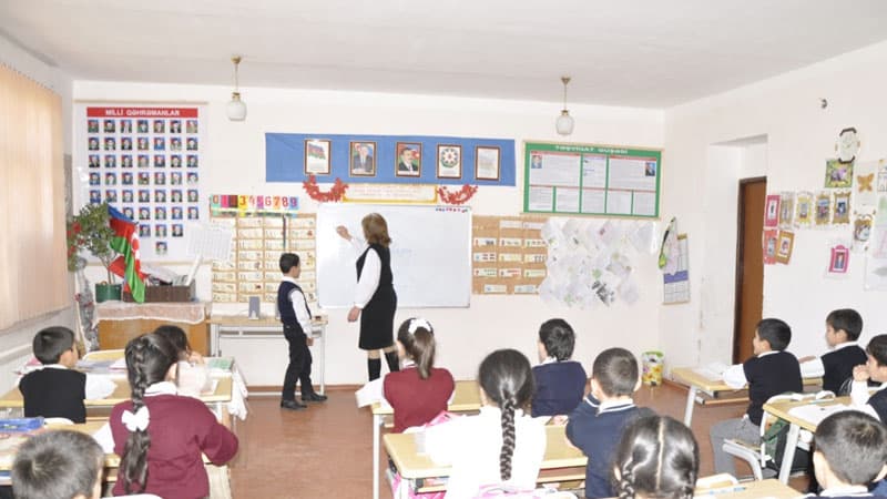 Regionlarda lisey sinifləri yaradılacaq