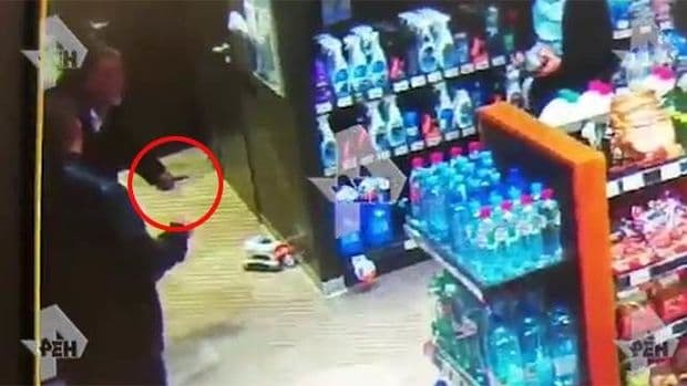 Rusiyada azərbaycanlı polisi dişlədi