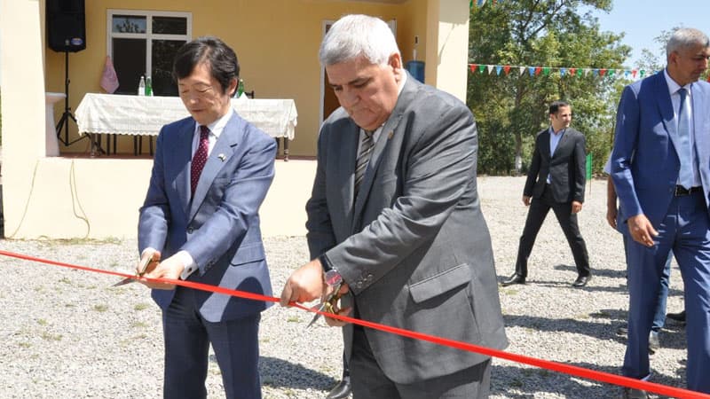 İcra başçısının oğlu Kanadada 2,2 milyona ev alıb (FOTO)