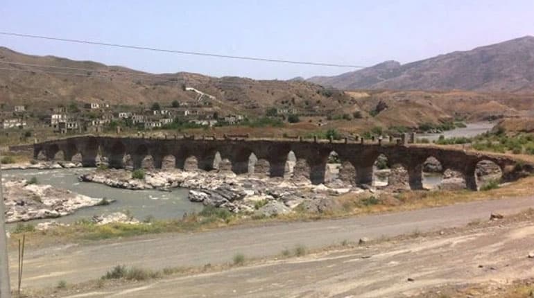 Ermənilərdən növbəti təxribat: Arazboyu ərazilər məskunlaşdırılır (FOTO)