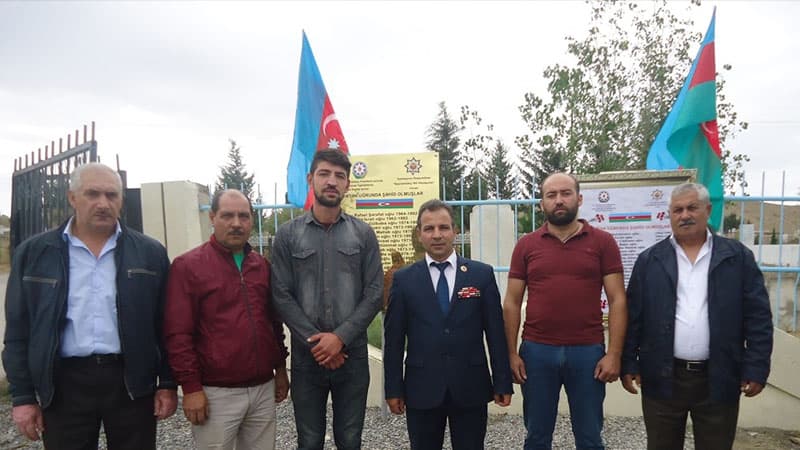 Şirvan el məzarlığında şəhidlərin xatirə guşəsi yaradıldı (FOTOLAR)