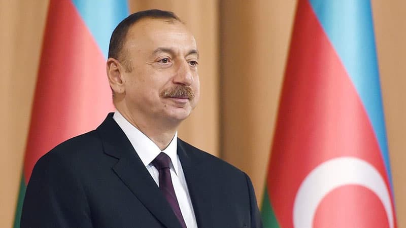 İlham Əliyevdən Bilik Günü təbriki (FOTO)